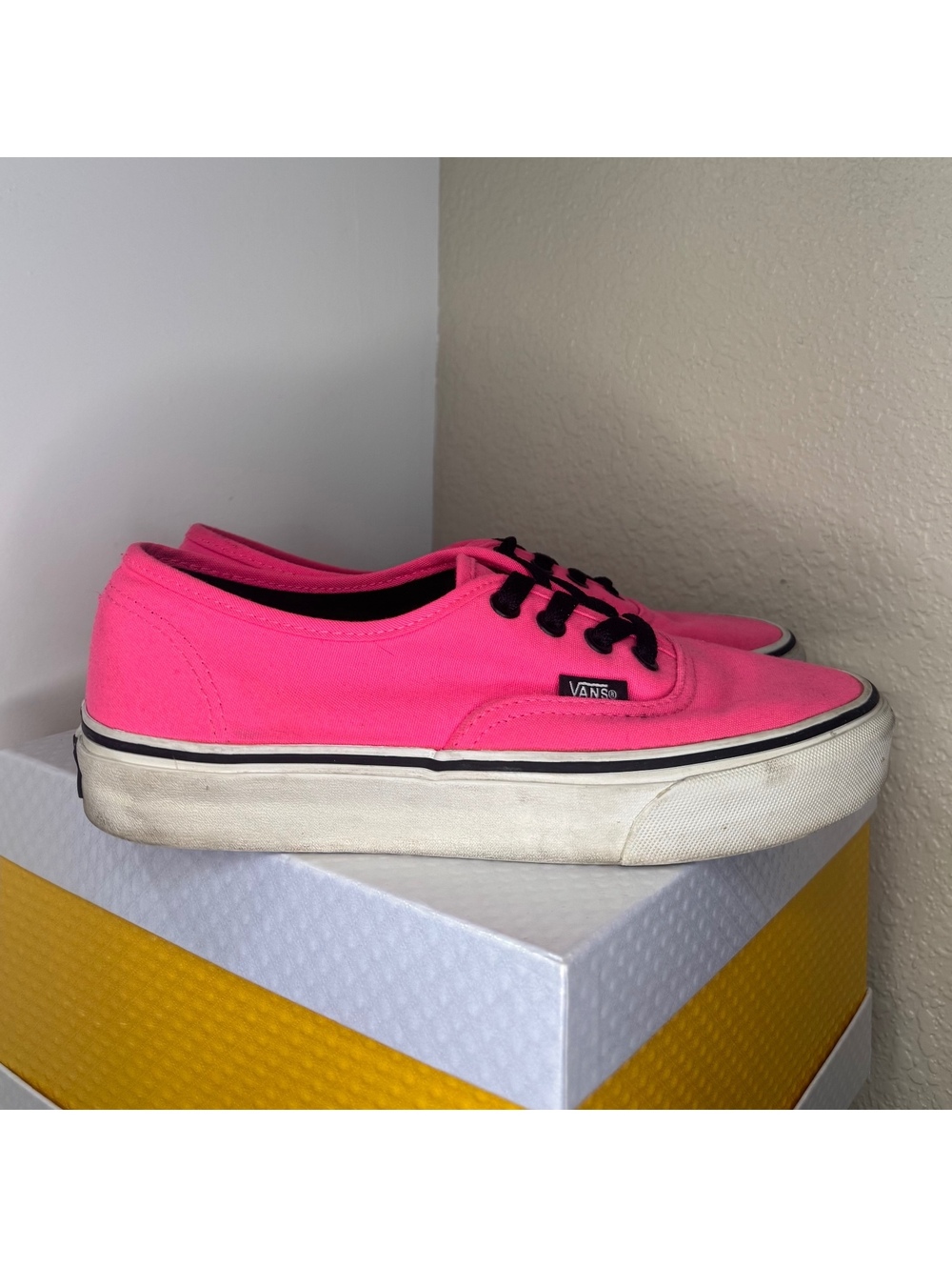 Vans Authentic Neon Pink Canvas Sneakers Black Laces Men 6 Women 7.5 Skate Shoes